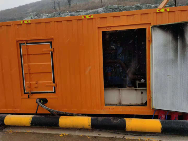 洋浦经济开发区发电机出租 柴油发电机组电压低报警怎么办？