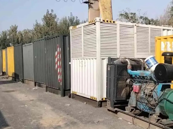 洋浦经济开发区200KW柴油发电机机组每小时油耗是多少?
